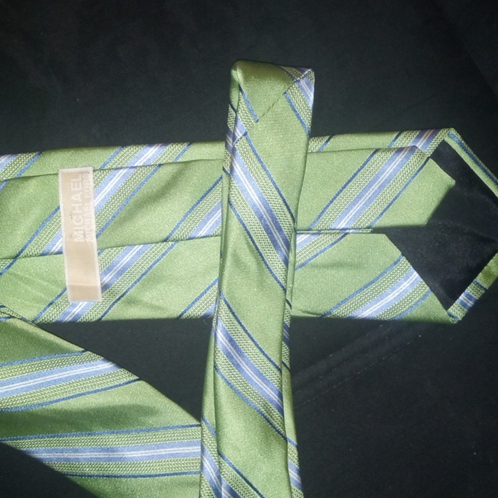 Men's tie